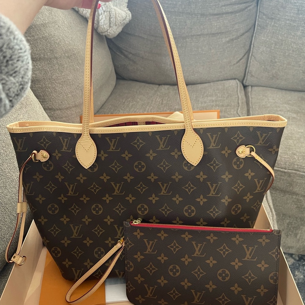 AUTHENTIC BRAND NEW Louis Vuitton Neverful MM and pouch - Picture 4 of 16